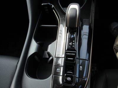 صورة 15 لـ 2025 Toyota CROWN ESTATE