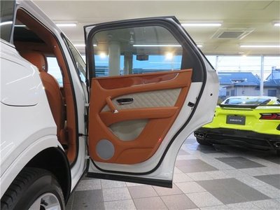 2019 Bentley BENTAYGA — миниатюра 30