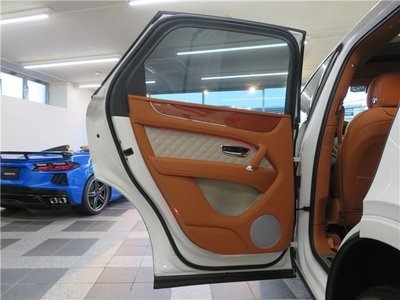 2019 Bentley BENTAYGA — миниатюра 24