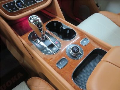2019 Bentley BENTAYGA — миниатюра 48