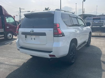 صورة 8 لـ 2023 Toyota LAND CRUISER PRADO