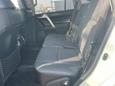 صورة 39 لـ 2023 Toyota LAND CRUISER PRADO