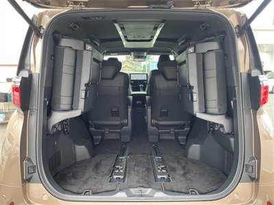 2025 Toyota ALPHARD — фото 17