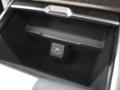 2025 LAND Rover RANGE ROVER thumbnail 24