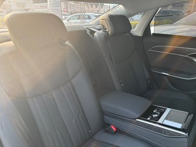 2025 AUDI A8 thumbnail 37