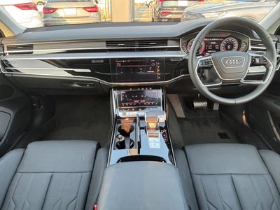 2025 AUDI A8 photo 6