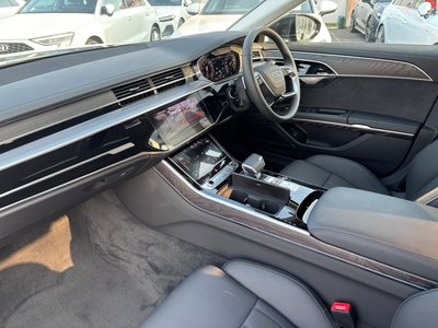 2025 AUDI A8 photo 15