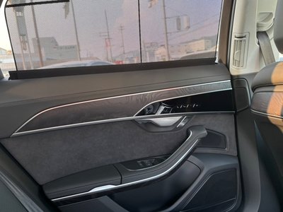 2025 AUDI A8 thumbnail 41