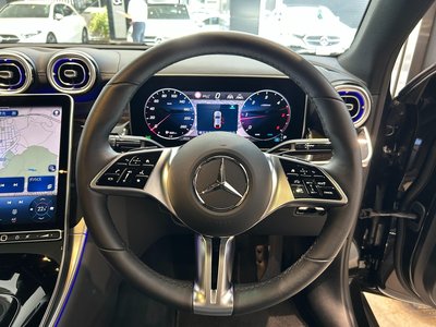 2025 Mercedes-BENZ GLC photo 4