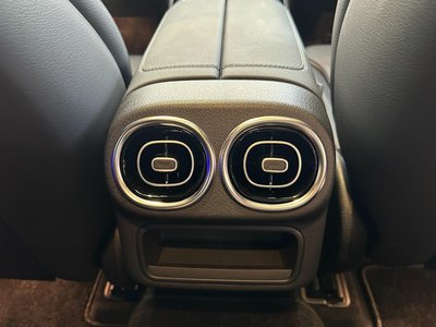 2025 Mercedes-BENZ GLC thumbnail 31