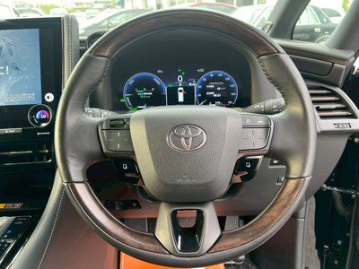 صورة 90 لـ 2025 Toyota ALPHARD
