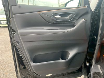 صورة 81 لـ 2025 Toyota ALPHARD
