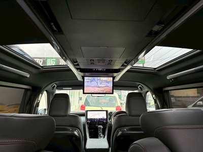 صورة 34 لـ 2025 Toyota ALPHARD