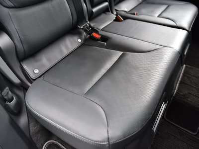 2023 Toyota LAND CRUISER 300 — фото 29