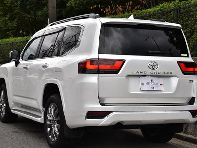 2023 Toyota LAND CRUISER 300 — фото 12