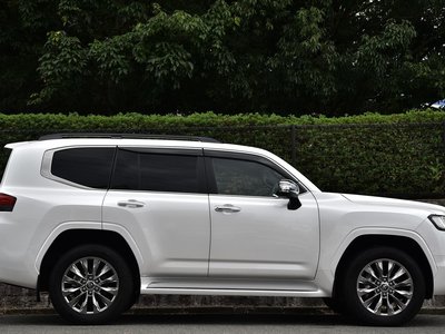 2023 Toyota LAND CRUISER 300 — фото 8