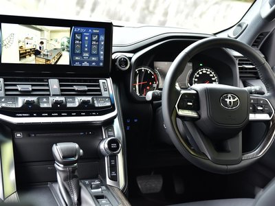 2023 Toyota LAND CRUISER 300 — фото 42