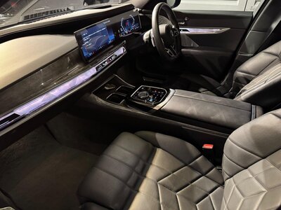 2023 BMW 7 SERIES photo 14