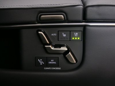 2024 Lexus LM photo 54