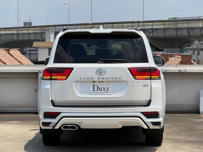 2025 Toyota LAND CRUISER 300 thumbnail 34