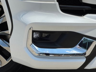 2025 Toyota LAND CRUISER 300 thumbnail 26