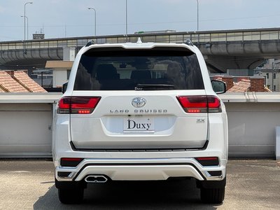 2025 Toyota LAND CRUISER 300 thumbnail 21