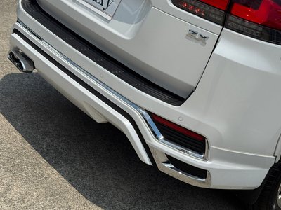 2025 Toyota LAND CRUISER 300 photo 13