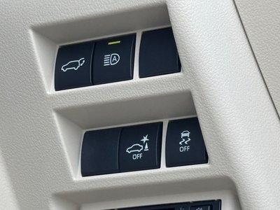 2025 Toyota LAND CRUISER 300 thumbnail 48