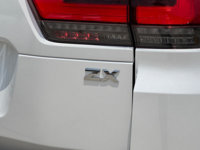 2025 Toyota LAND CRUISER 300 thumbnail 37