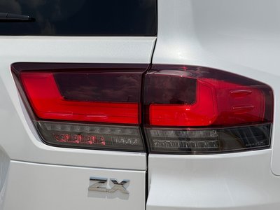 2025 Toyota LAND CRUISER 300 thumbnail 35