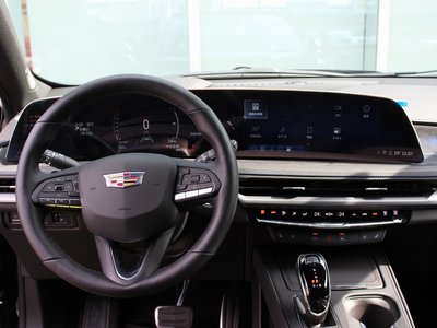 2025 Cadillac XT4 缩略图 17