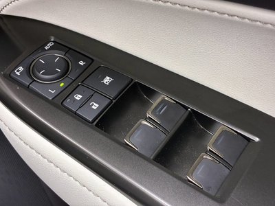 2023 Lexus NX thumbnail 42