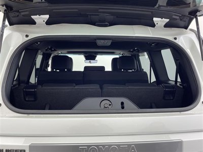 2024 Toyota LAND CRUISER 250 thumbnail 33