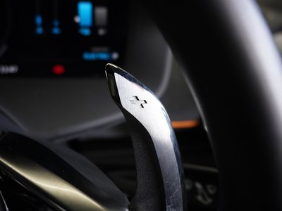 صورة 57 لـ 2024 Mclaren ARTURA SPIDER