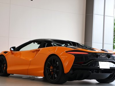 صورة 4 لـ 2024 Mclaren ARTURA SPIDER