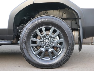 صورة 77 لـ 2025 Toyota LAND CRUISER 250