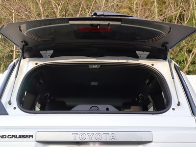 صورة 65 لـ 2025 Toyota LAND CRUISER 250