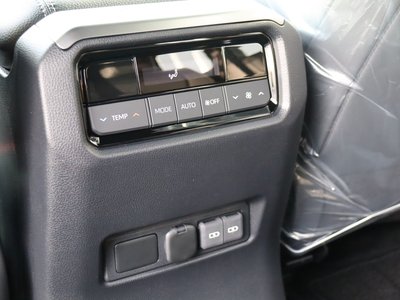 صورة 22 لـ 2025 Toyota LAND CRUISER 250