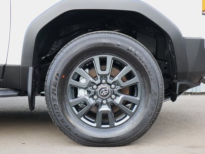صورة 74 لـ 2025 Toyota LAND CRUISER 250