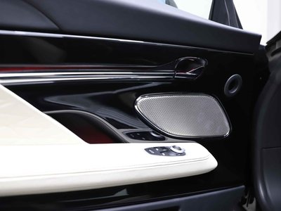 صورة 16 لـ 2024 Aston Martin DB12 VOLANTE