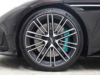 صورة 7 لـ 2024 Aston Martin DB12 VOLANTE