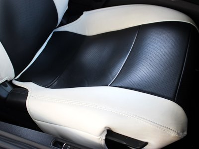 2015 Porsche CAYMAN photo 14
