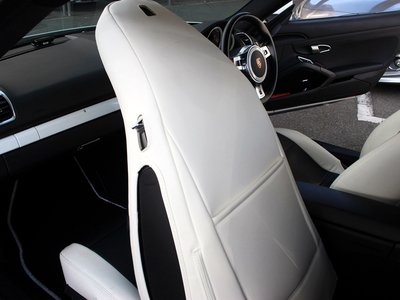 2015 Porsche CAYMAN thumbnail 53