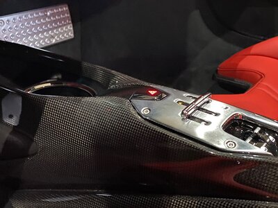 2023 Ferrari SF90 SPIDER 缩略图 22