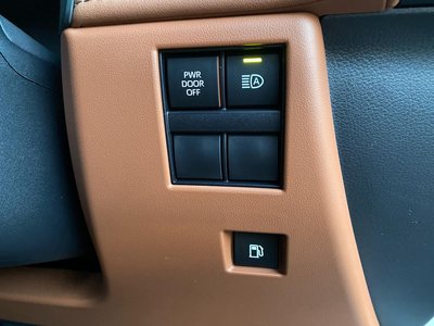 صورة 50 لـ 2024 Toyota VELLFIRE