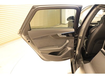 صورة 45 لـ 2023 AUDI RS4 AVANT