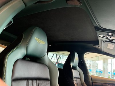 2026 Aston Martin DBX — миниатюра 55