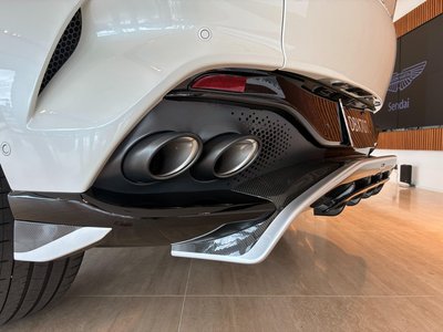2026 Aston Martin DBX — миниатюра 35