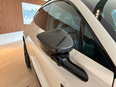 2026 Aston Martin DBX — миниатюра 39