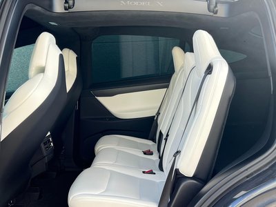 2017 Tesla MODEL X 照片 31